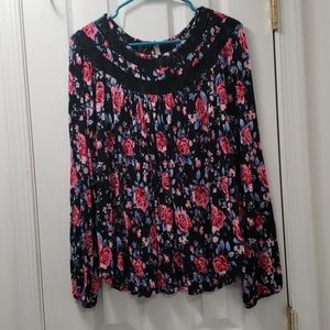Black floral top